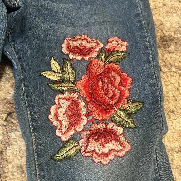 Jean w/ patch - Picture 2 of 4